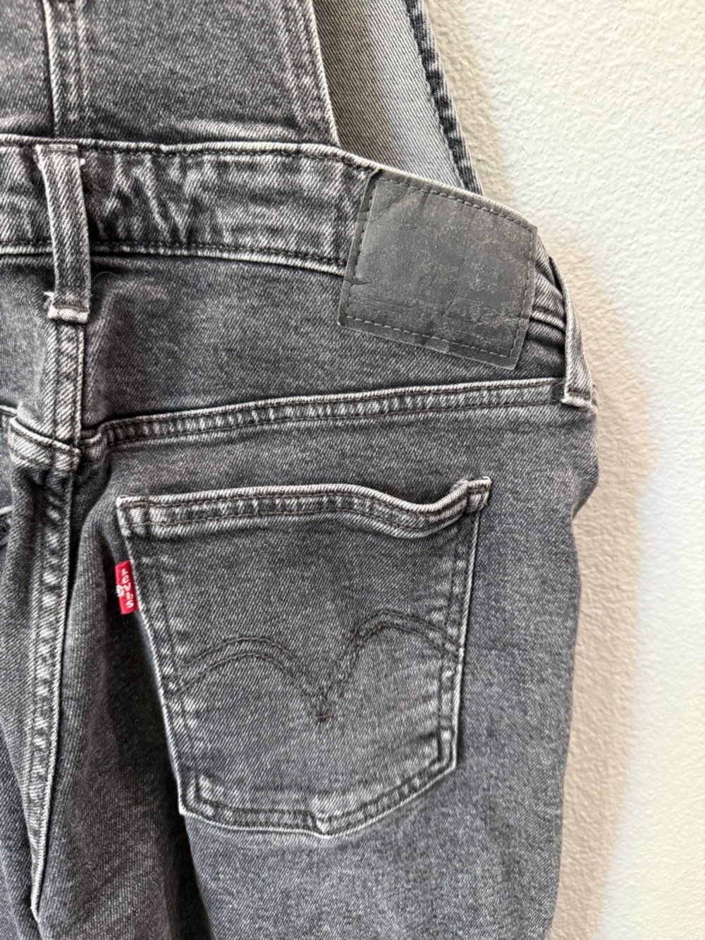 Levi’s Gray Wash Denim Overalls Women’s Small S Straight Leg Y2K Vintage Style - Picture 8 of 14